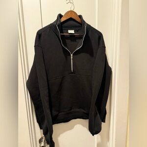 Bershka Men's Black Zip-Up Sweater